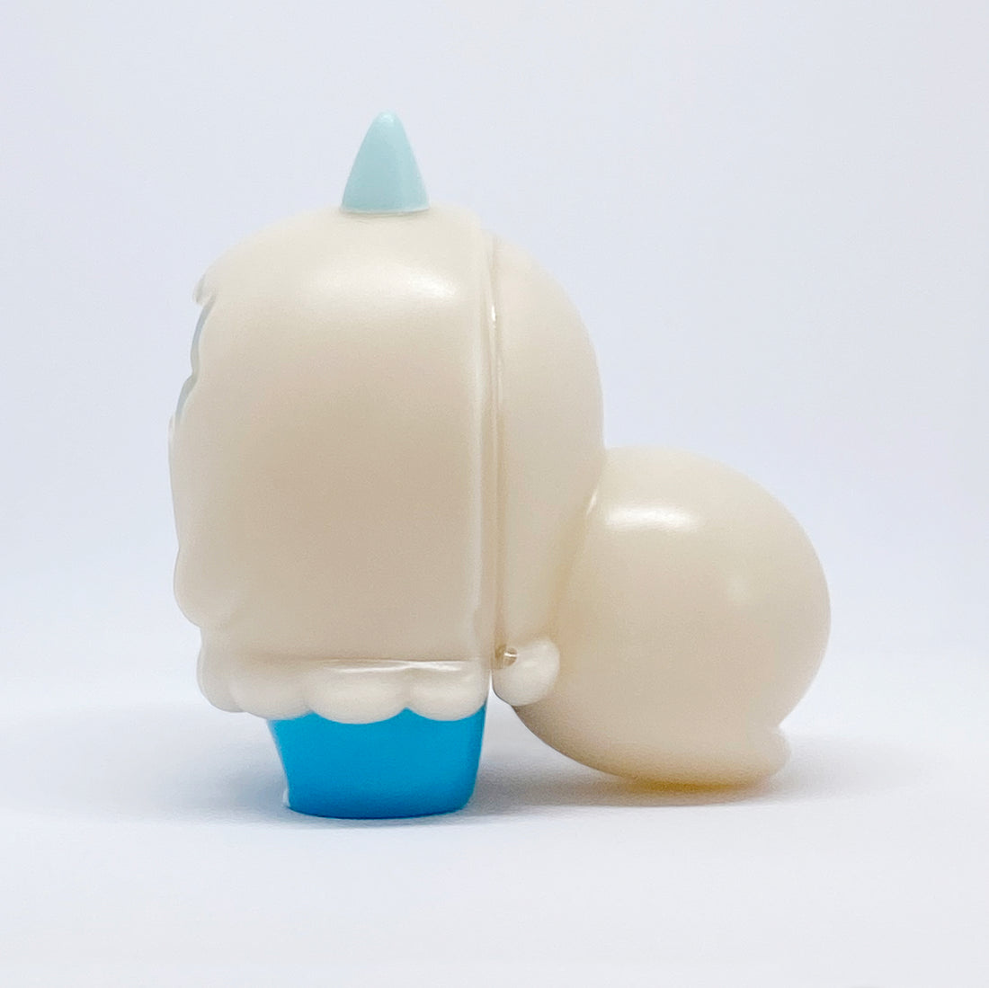 FUWADOKOKAMURI White Sand