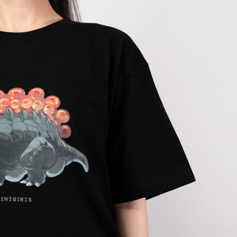 T-shirt (Salmon Roe Gunkan) [Village Vanguard Collaboration Product]